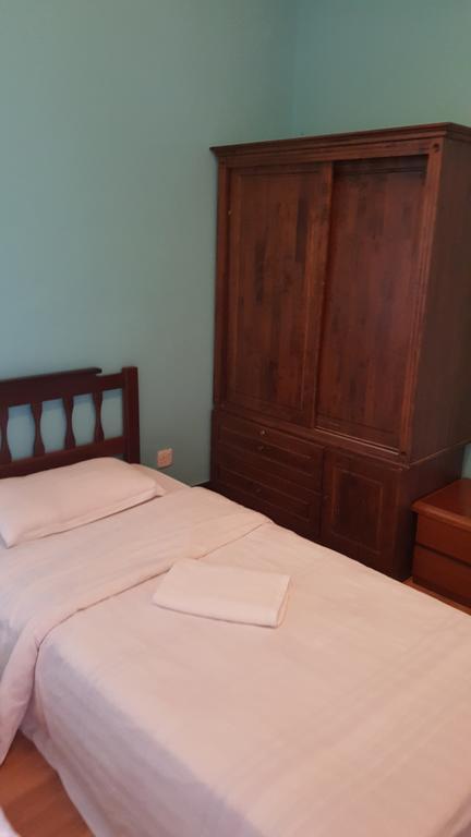 Homestay Marina Court Resort Kota Kinabalu Buitenkant foto